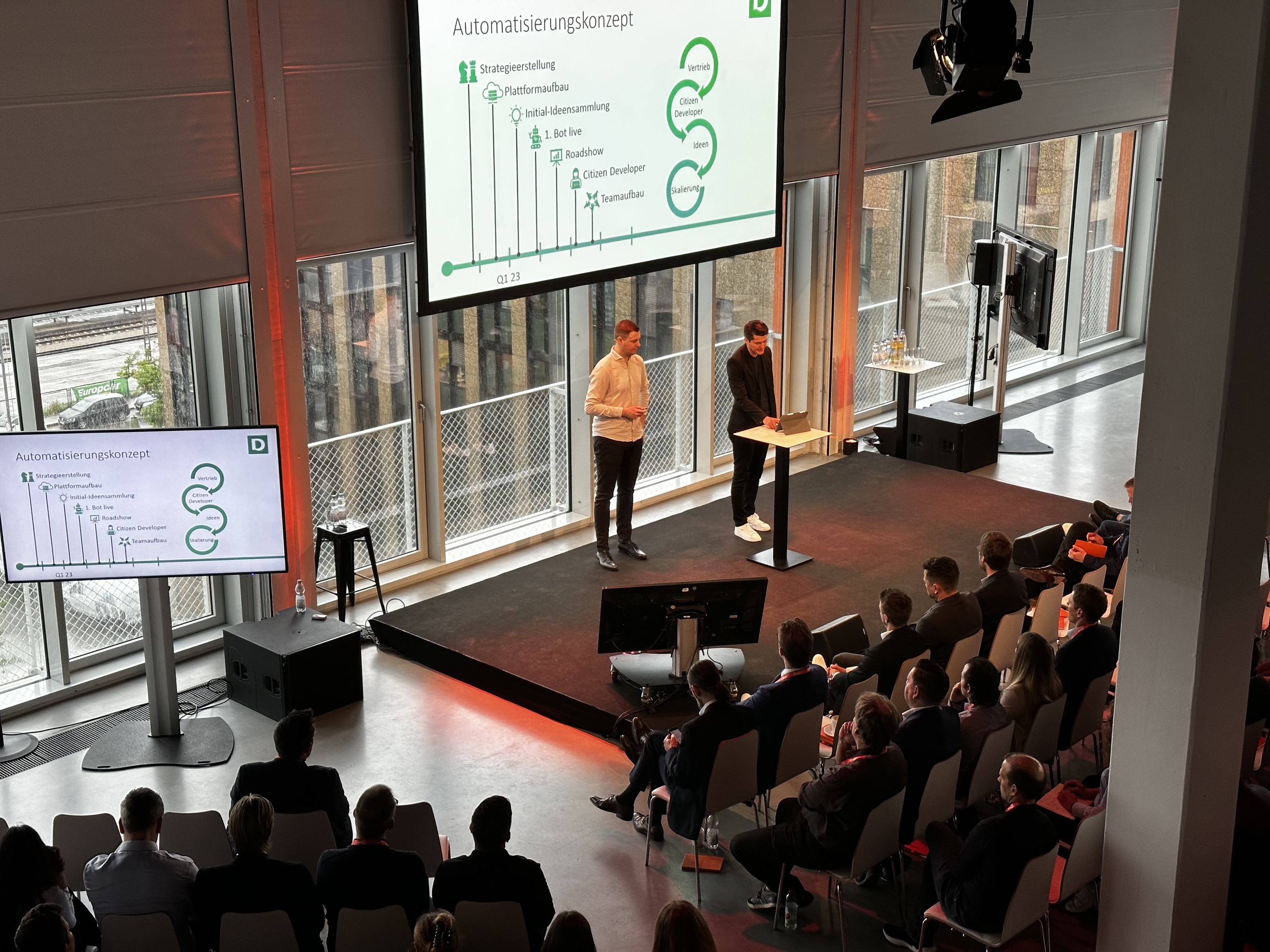 consenso und Deichmann auf dem UiPath Automatisierungsgipfel 2023 in München (Foto: consenso Consulting GmbH, Bielefeld)